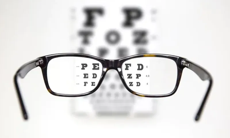 大阪府茨木市の眼科の強度近視治療